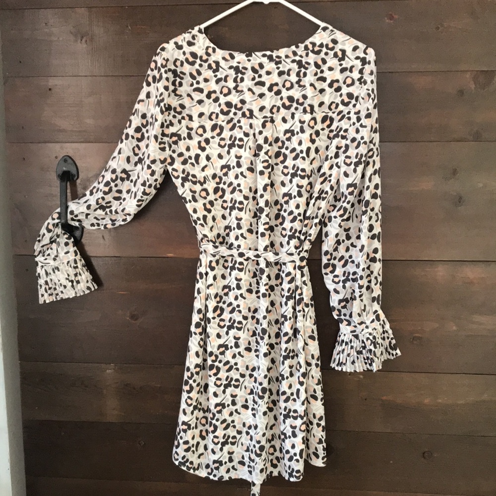 Dress - Picture 6 of 8